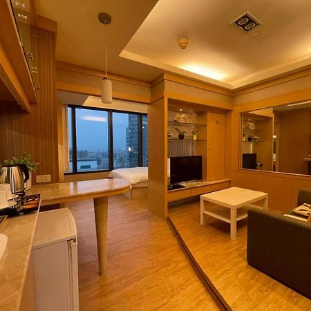 85 Carnival Apartment Kaohsiung Exterior foto