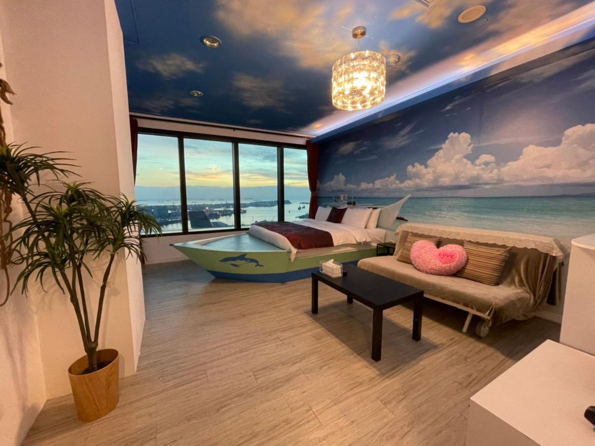 85 Carnival Apartment Kaohsiung Exterior foto