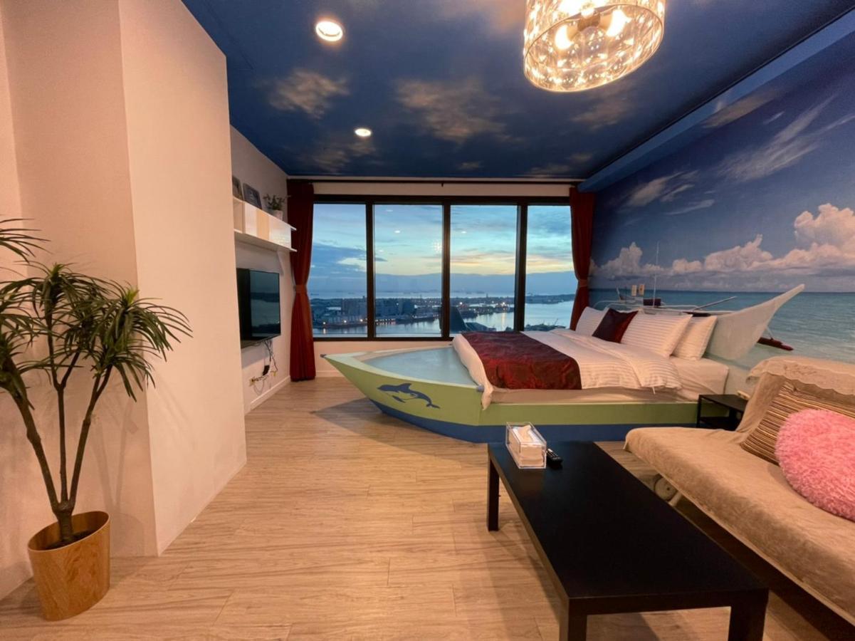 85 Carnival Apartment Kaohsiung Exterior foto