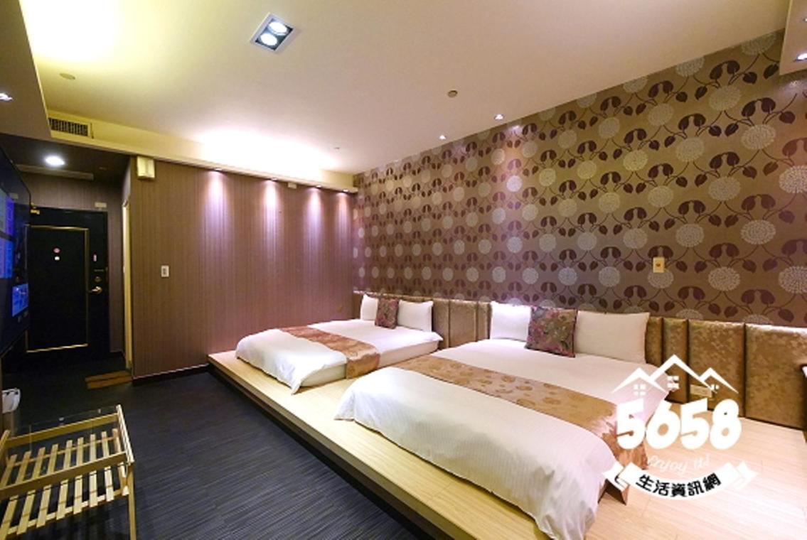85 Carnival Apartment Kaohsiung Exterior foto
